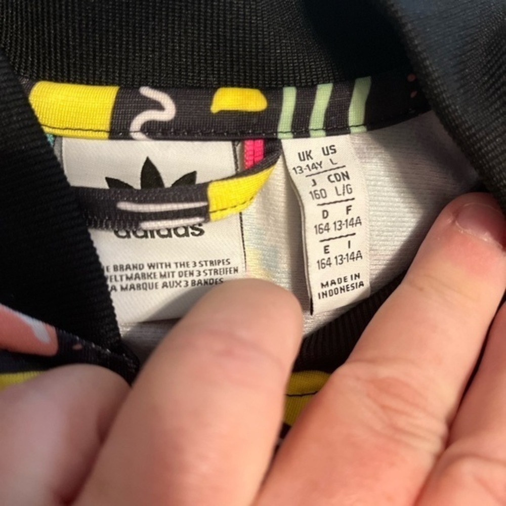 Adidas Girl's Youth Large Cropped SST Full-Zip Track Jacket, All-Over Print - Picture 3 of 6